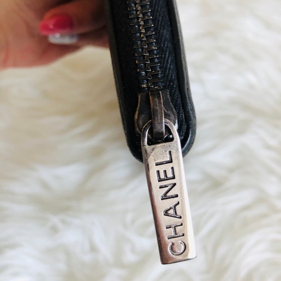 Chanel Long Zippy Wallet - Picture 2 of 5